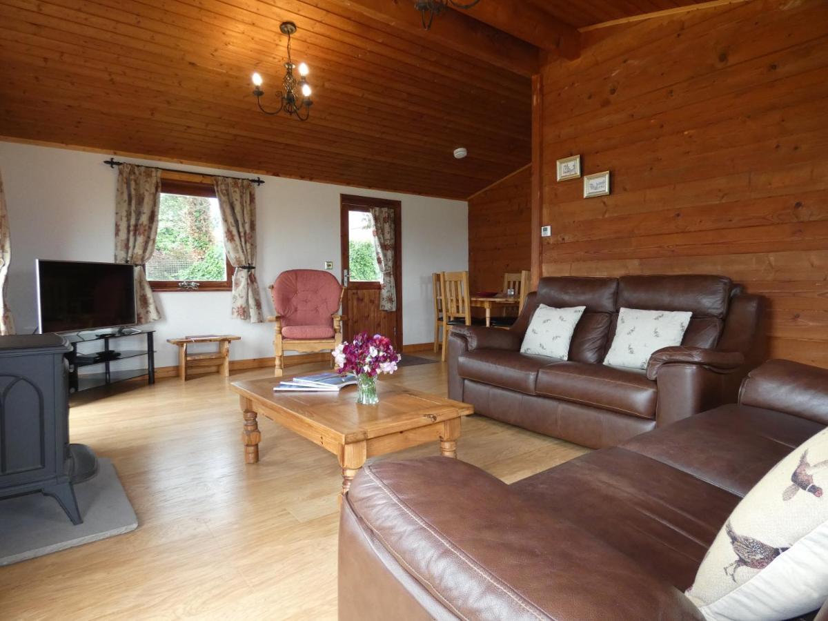Chestnut Lodge Pilling Buitenkant foto